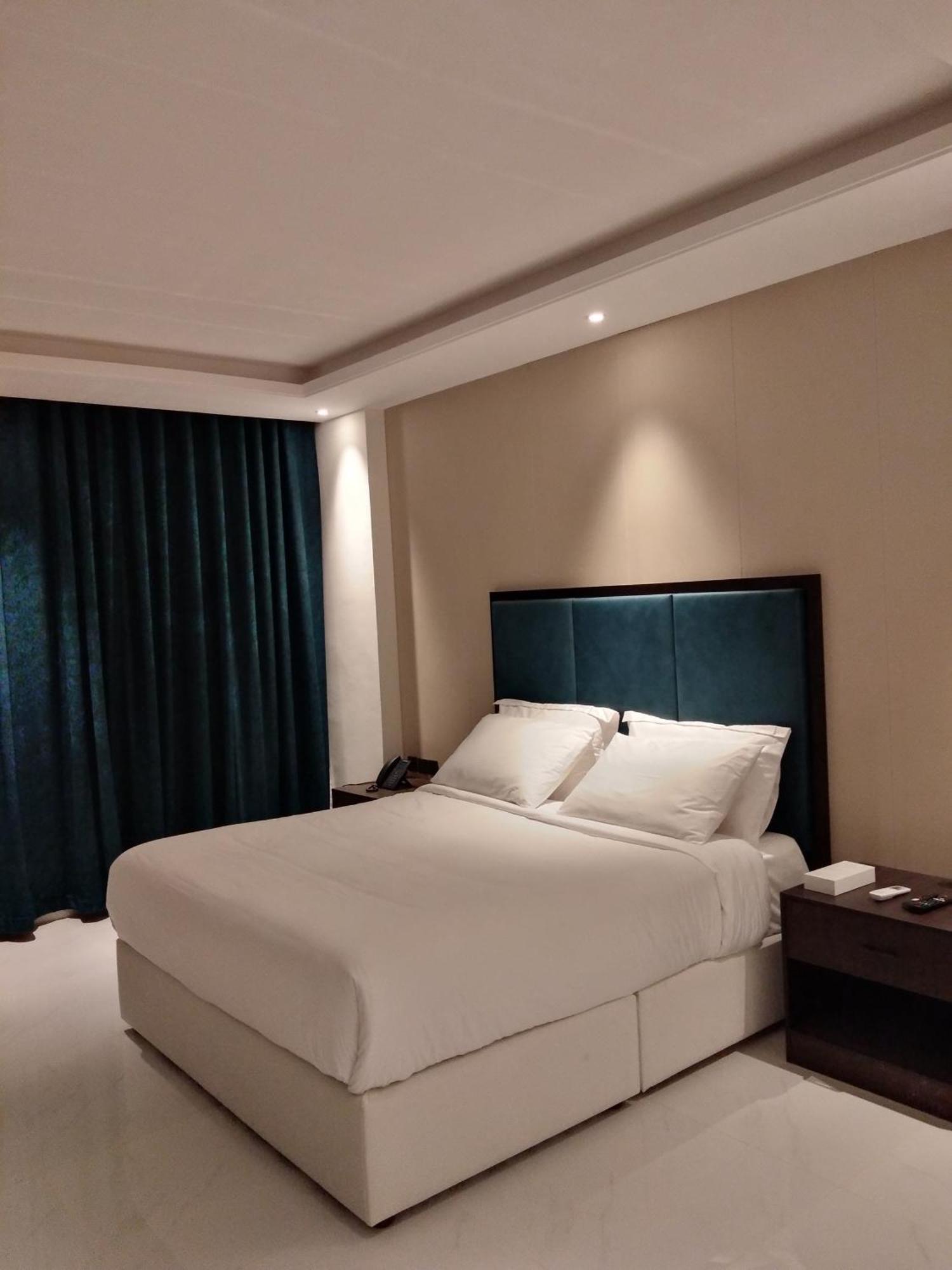 Nebula Hotel Duqm Exterior photo